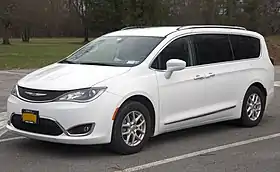 2017–present Chrysler Pacifica (RU)
