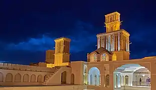 Building with windcatcher towers