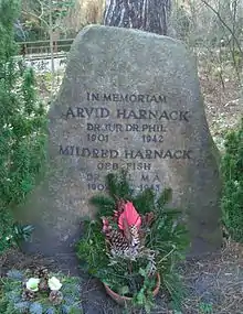 Memorial stone at Friedhof Zehlendorf at 33 Onkel-Tom-Straße, Berlin-Zehlendorf