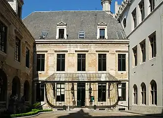 North-western facade of the inner courtyard