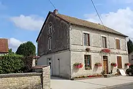 The town hall in Blaisy