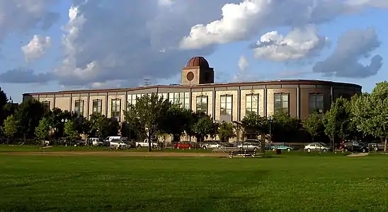 Conrad Sulzer Regional Library, Chicago, Illinois, USA (1985)