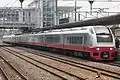 Red livery 7-car set K305 in May 2008