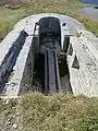 The 60&nbsp;cm track used to reposition the gun.
