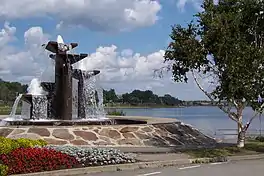 Fountain on Osisko Lake.