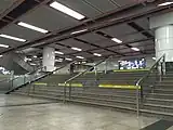Transfer stairs to Line 1 in the middle of Line 2 Platform 7