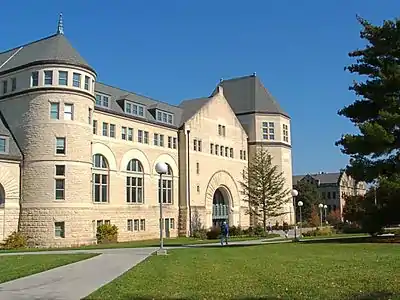 Farrell Library Renovation/Hale Library Addition, Kansas State University, Manhattan, Kansas, USA (1999)
