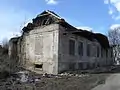 The ruins of the old main building of Kalvi Manor.