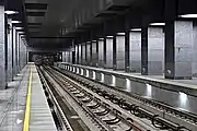 Station hall and platform