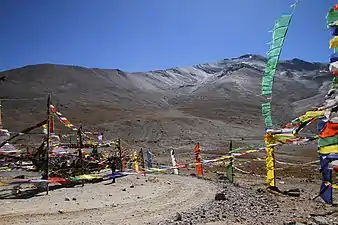 Kunzum La, Elev. 4,551 metres (14,931 ft).