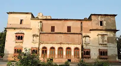 Left side view.