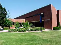 The Link Library contains about 232,000 titles and offers a Web-based cataloging and database systems. Bartels Museum houses fossils and minerals from around the world.