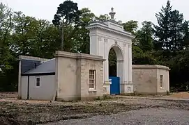 London Lodge (1793), Highclere Castle, Hampshire. Coade stone dressed brick. (1840), Highclere Castle, Hampshire, May 2014