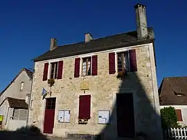 The town hall in Loupiac