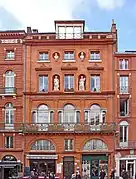 Facade with moulded terracotta decorations (19th c.).