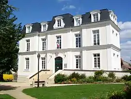 The town hall of Marly-la-Ville
