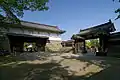 Ote Ichi-no-mon (right)）Ote Ni-no-Mon (left)