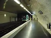 MF 2000 rolling stock arriving at Porte Dauphine