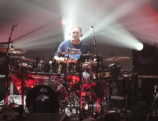 Gary Wallis performing with Mike & The Mechanics in 2015