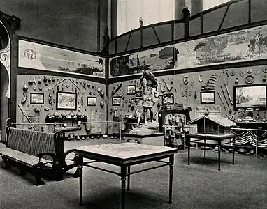 The interior of the original exhibit in the Palace of the Colonies&nbsp;[fr]