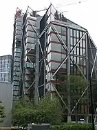NEO Bankside, Holland Street