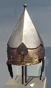 Ottoman helmet, with markings of Saint-Irene arsenal, Constantinople, circa 1520. Musée de l'Armée.
