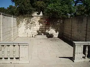 Outdoor reading room