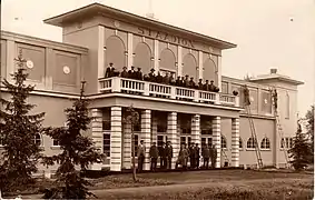 1929 - 1933