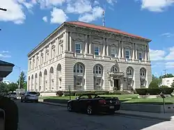 Putnam County Courthouse, downtown