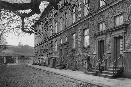 The buildings seen from the yard in the 20th century.