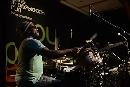 Robert "Sput" Searight playing at Musig im Pflegidach