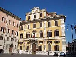 Piazza Borghese. In front, the seat of the Architecture Department; on the left, Palazzo Borghese