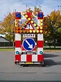 Denmark portable multipurpose traffic warning array, displaying Ulykke ("accident") and "keep right".