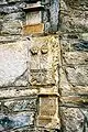 Deux autels au dieu Abellio encadrant le cippe funéraire d'un couple.
