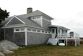 This building contained two base end stations and an observation post