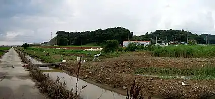 Between Road 39 and the Seohaean Expressway.mw-parser-output .geo-default,.mw-parser-output .geo-dms,.mw-parser-output .geo-dec{display:inline}.mw-parser-output .geo-nondefault,.mw-parser-output .geo-multi-punct{display:none}.mw-parser-output .longitude,.mw-parser-output .latitude{white-space:nowrap}37°15′16″N 126°53′47″E﻿ / ﻿37.25444°N 126.89639°E﻿ / 37.25444; 126.89639