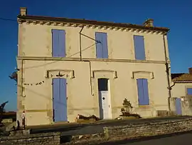 The town hall in Vinax