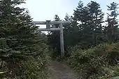 A shiroki torii.